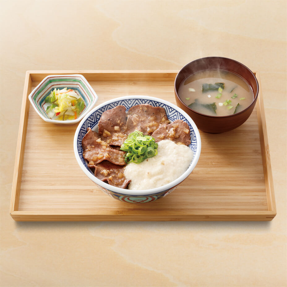 牛たんとろろ丼