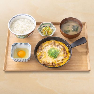 チーズ月見牛とじ御膳