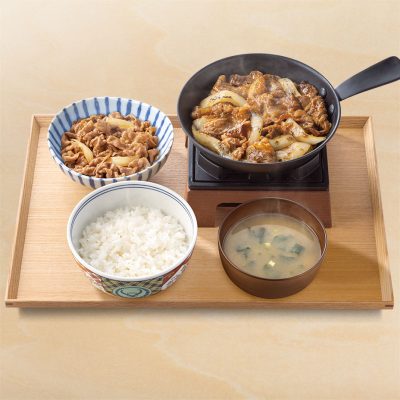 ダブル定食（牛皿・牛鉄板焼肉定食）